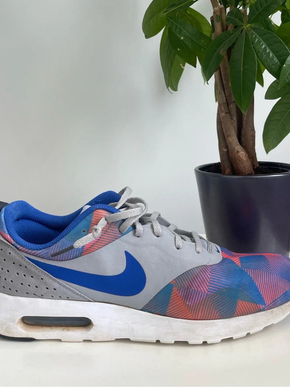 Men Size 10.5 Nike Air Max Tavas Print Grey Blue Hot Lava Shoes